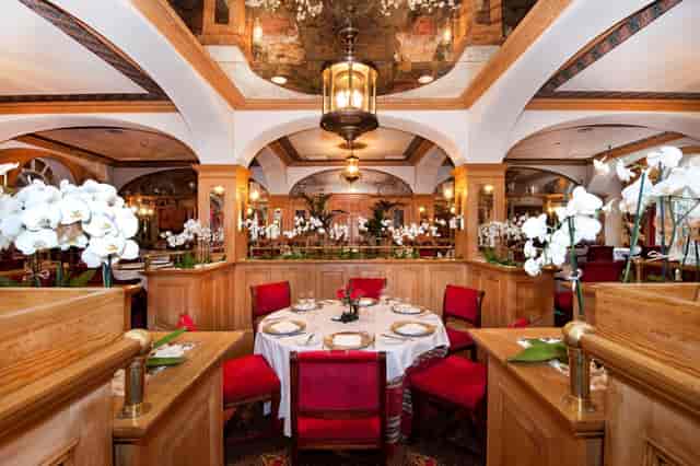 Elegant dining at Butlers Restaurant, Chesterfield Mayfair Hotel, ideal for upscale events.