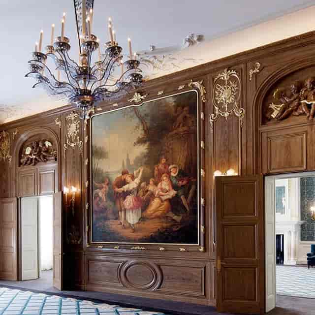 French Salon at Claridge’s: historic luxury boardroom for exclusive corporate events and VIP dinners.