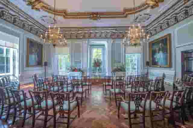 {10-11} Carlton House Terrace