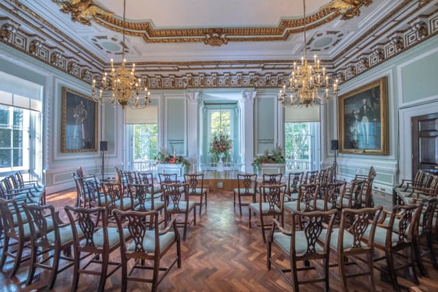 {10-11} Carlton House Terrace