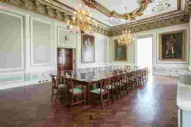 {10-11} Carlton House Terrace