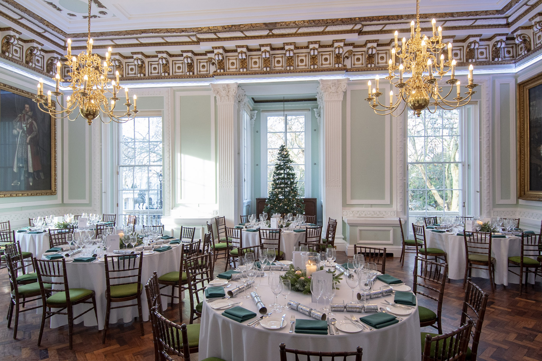 Elegant banquet room with white linens, ideal for corporate events and weddings. - Banner