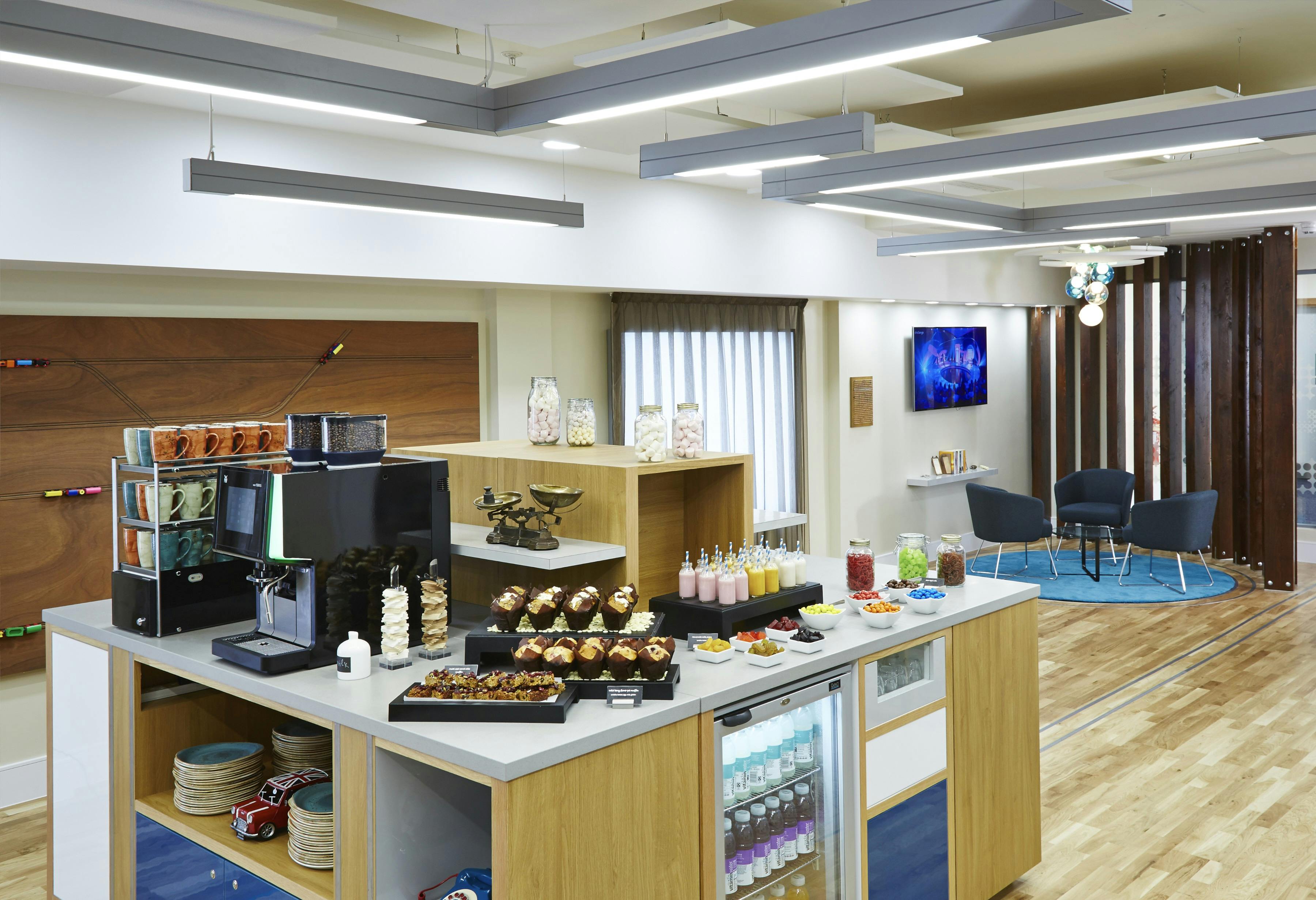 Modern refreshment station in London Marriott Hotel Kensington for meetings and events.