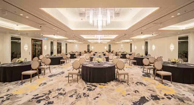 Jumeirah Carlton Tower