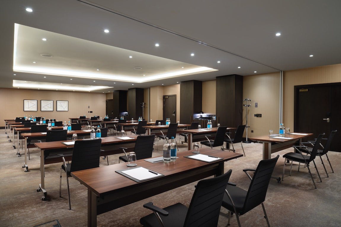 Globe Suite meeting room at Hilton London Bankside, ideal for corporate workshops.