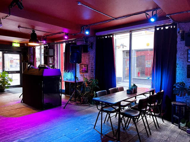Strongroom Bar & Kitchen