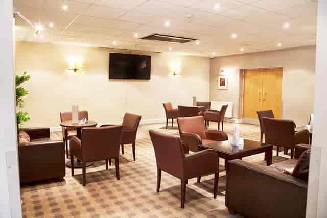 Dublin Suite at Regency Park Hotel: cozy meeting space for networking events.