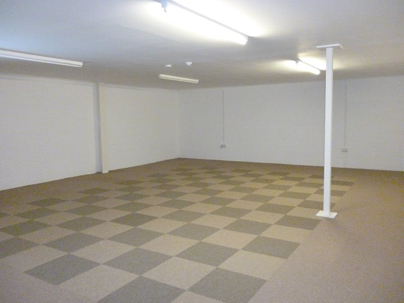 Spacious Meeting Room N1 at Deanwood Barn for workshops and networking events.