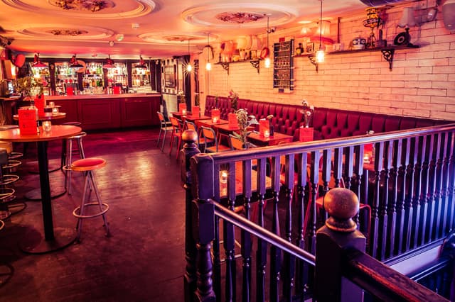 Simmons | Liverpool Street