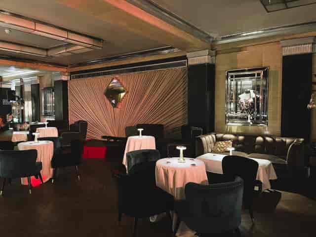Elegant Rose Bar at The Bloomsbury Ballroom, ideal for upscale events and cocktail receptions.