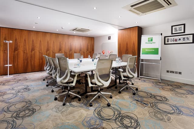 Mezzanine Suite