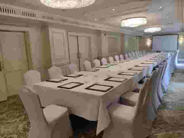 Alexander Room
