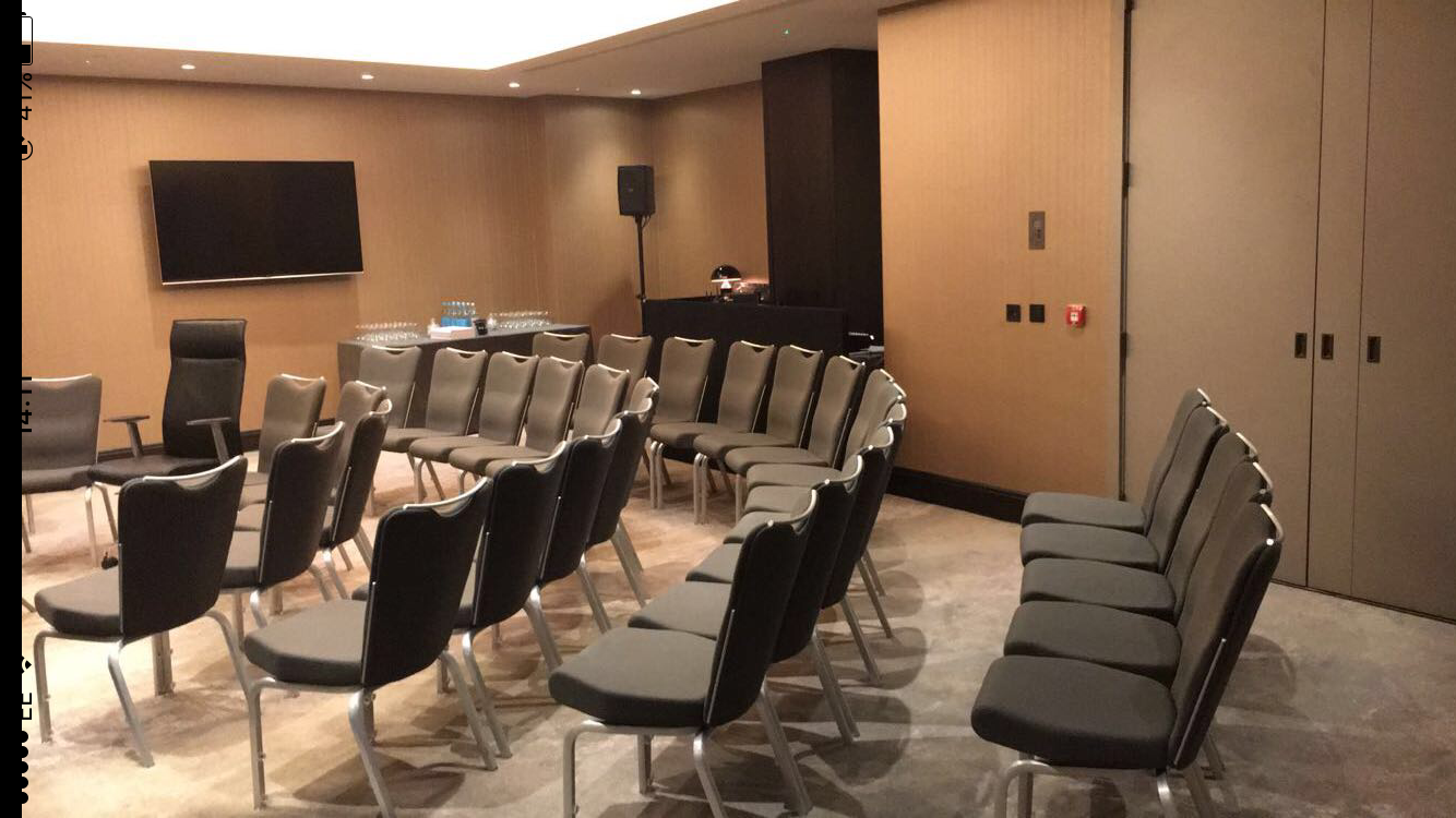 Globe Suite meeting room at Hilton London Bankside, ideal for collaborative discussions.