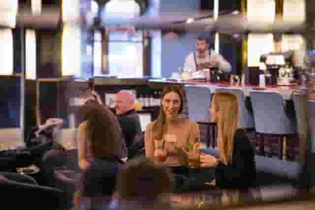St Pancras Brasserie and Champagne Bar by Searcys