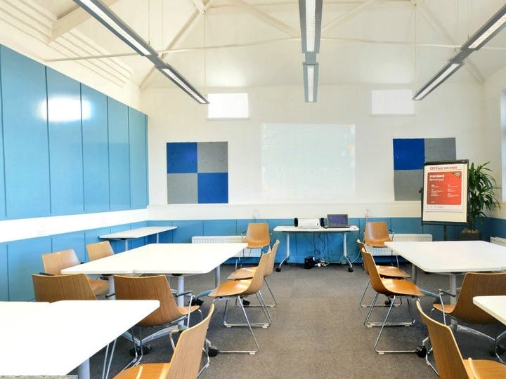Maslow Suite at The Tomlinson Centre, versatile meeting space for events and presentations.