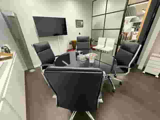 The Piccadilly Room