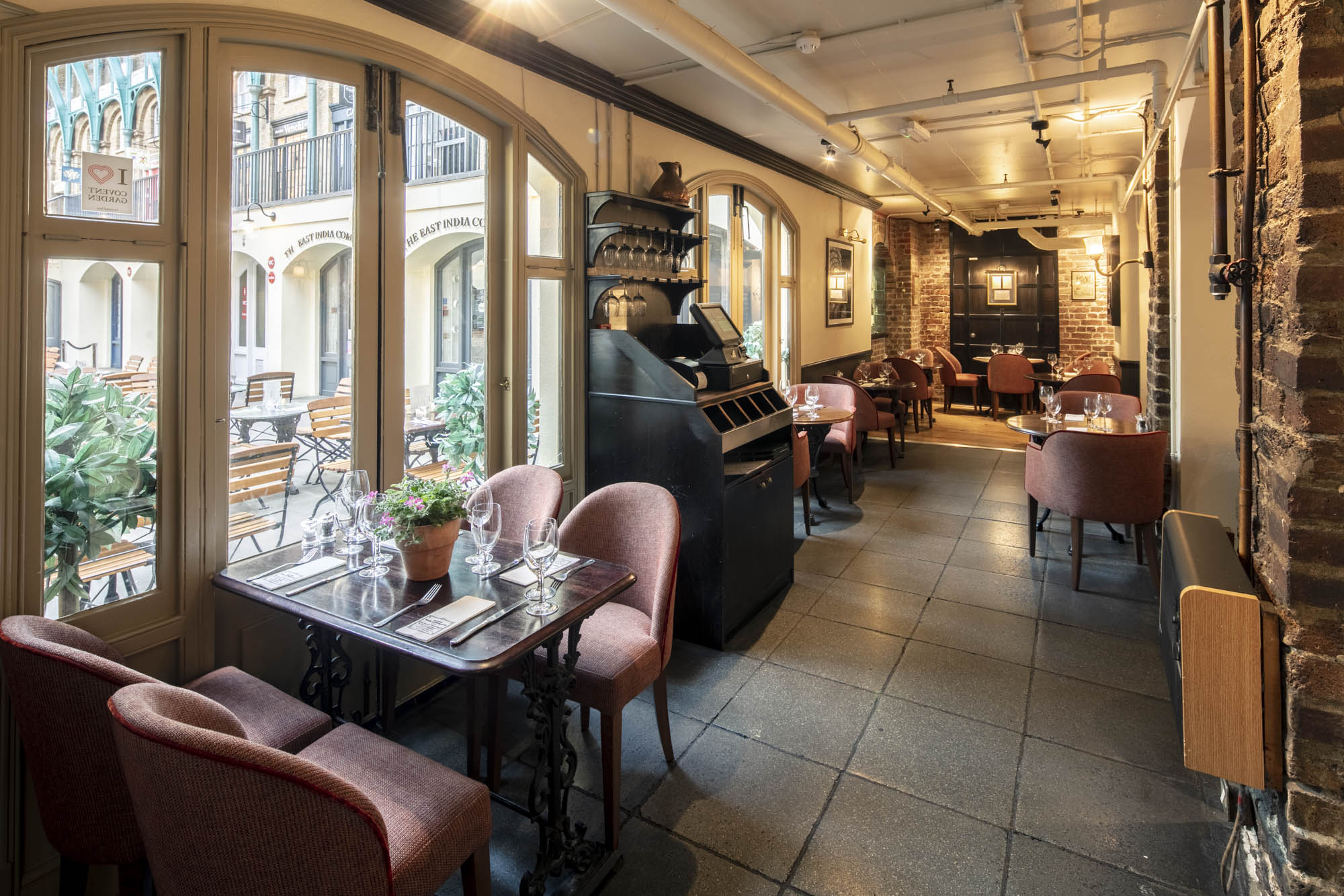 Crusting Pipe - Covent Garden - image 1