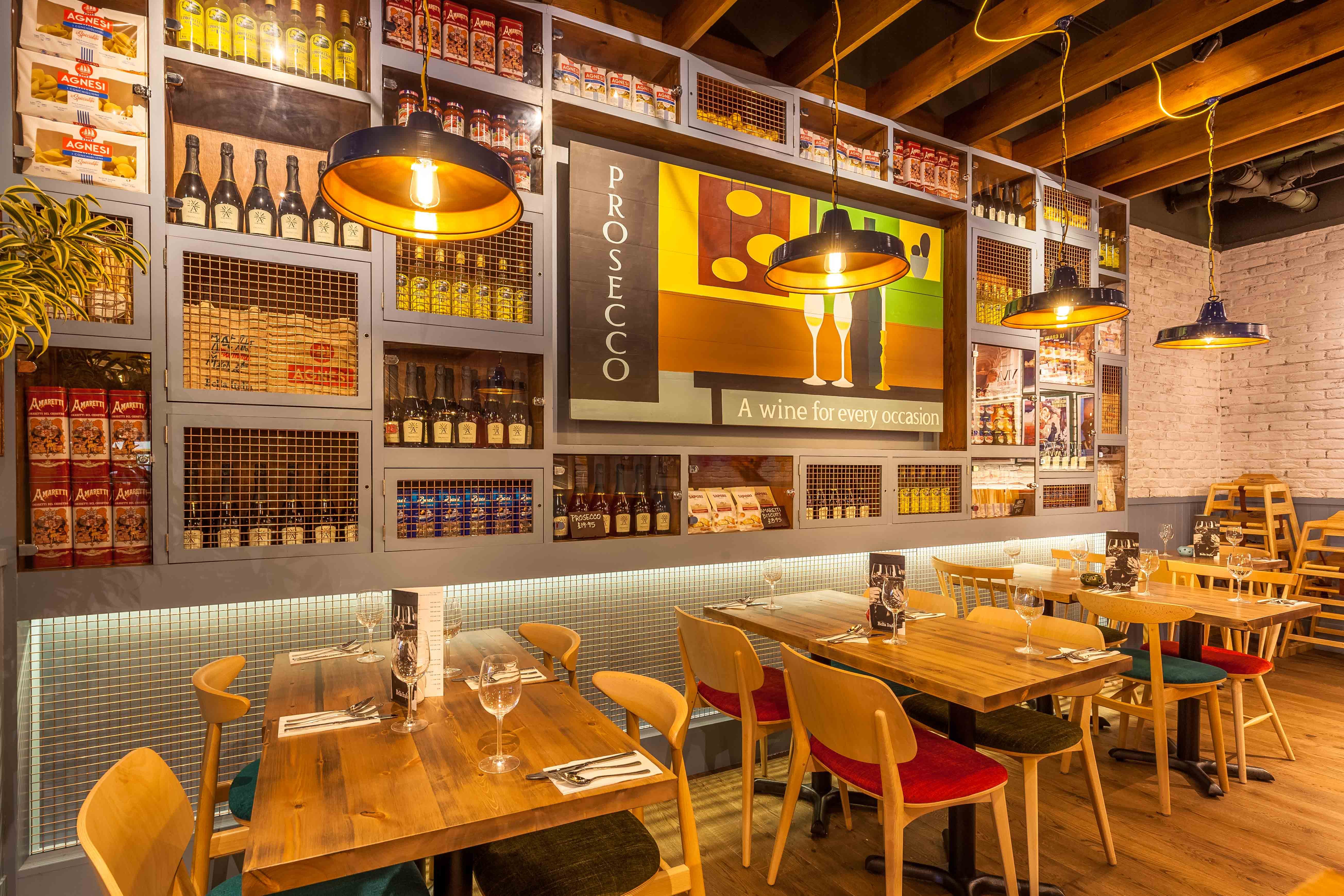 Vibrant Angelo Snug restaurant in Islington, perfect for gatherings and events.