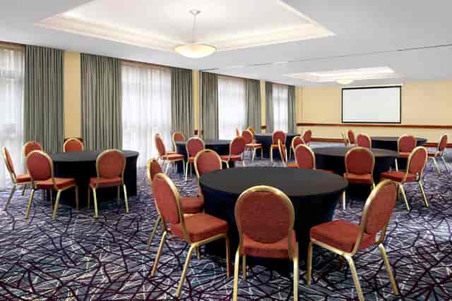 Atlantic Suite at Sheraton Skyline: elegant meeting space for workshops and conferences.