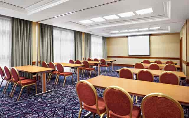 Sheraton Skyline Hotel London Heathrow