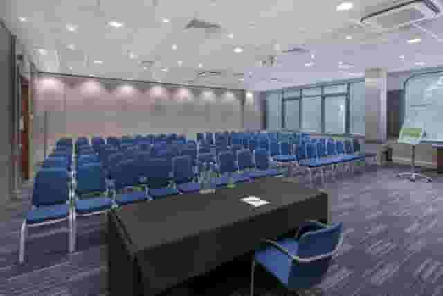 Holiday Inn London Kensington Forum