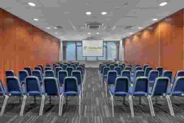 Holiday Inn London Kensington Forum