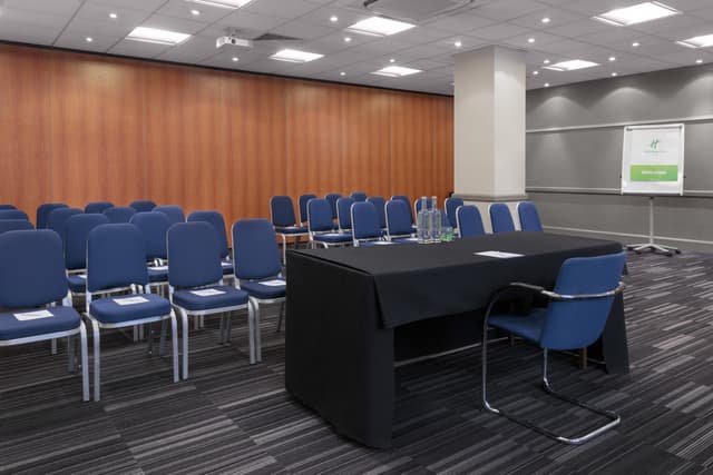 Holiday Inn London Kensington Forum