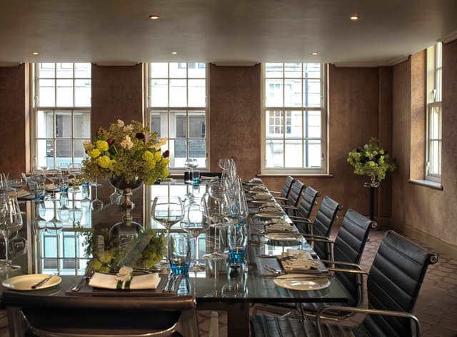 Private Suite 2