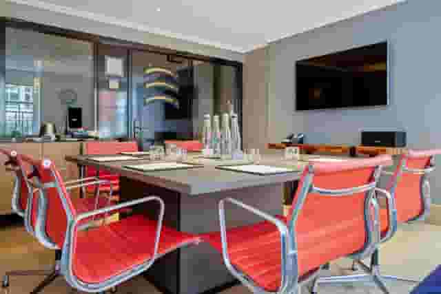 Private Suite 6