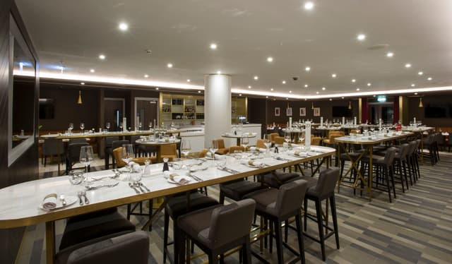 Legends Lounge