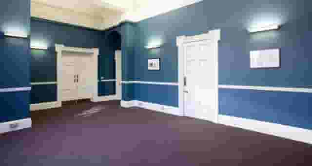 Medium Committee Room
