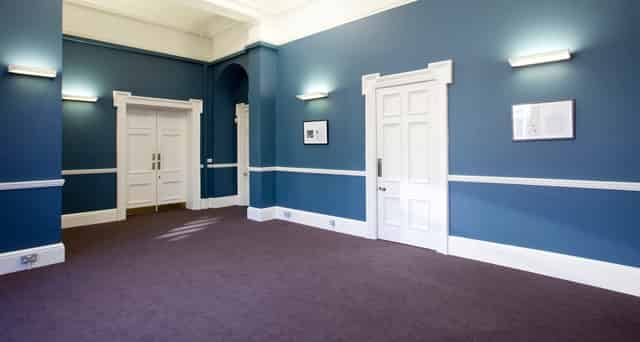 Medium Committee Room