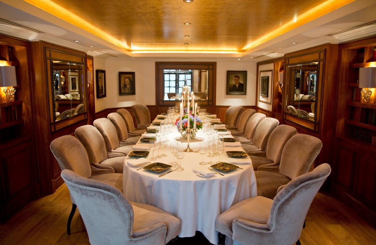 Elegant dining room at St. James's Hotel, perfect for intimate meetings and high-end events.