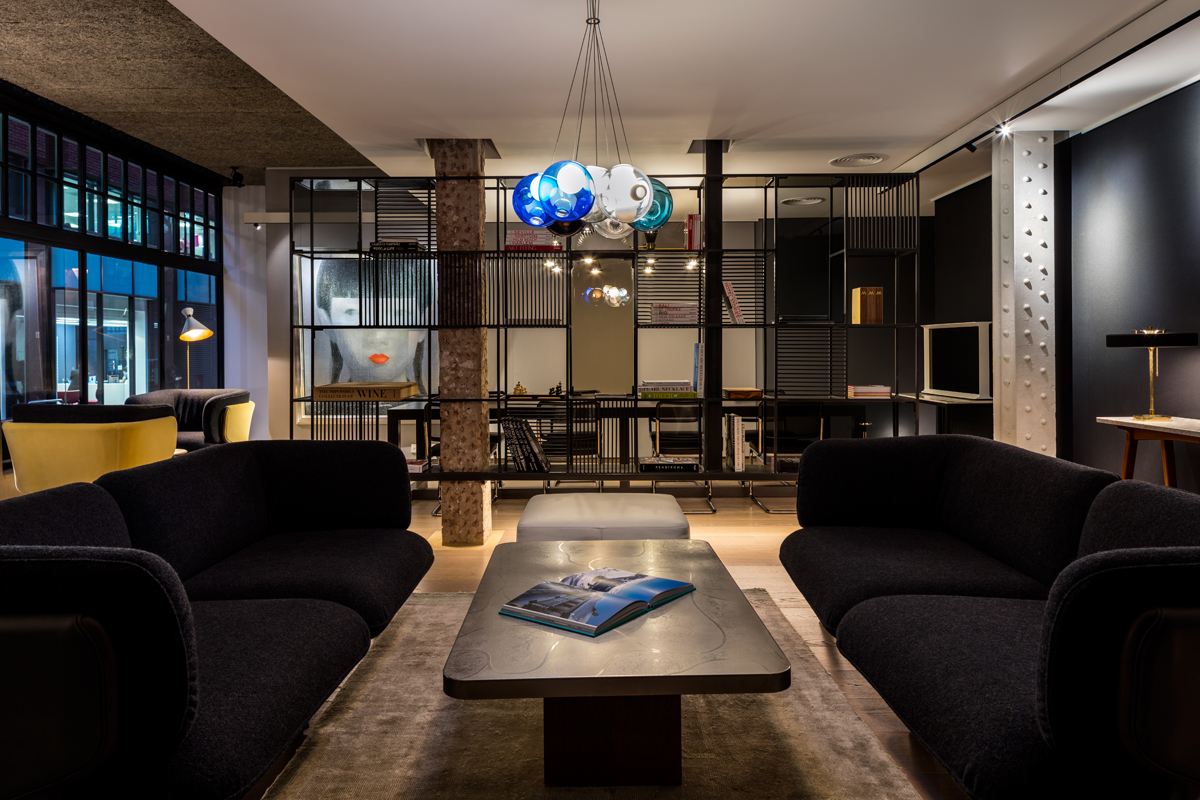 Private Room 6 at Radisson Blu London: modern lounge for networking events and meetings.