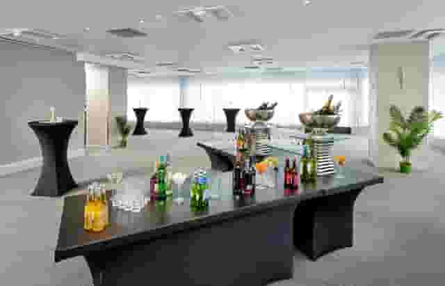 Novotel London West