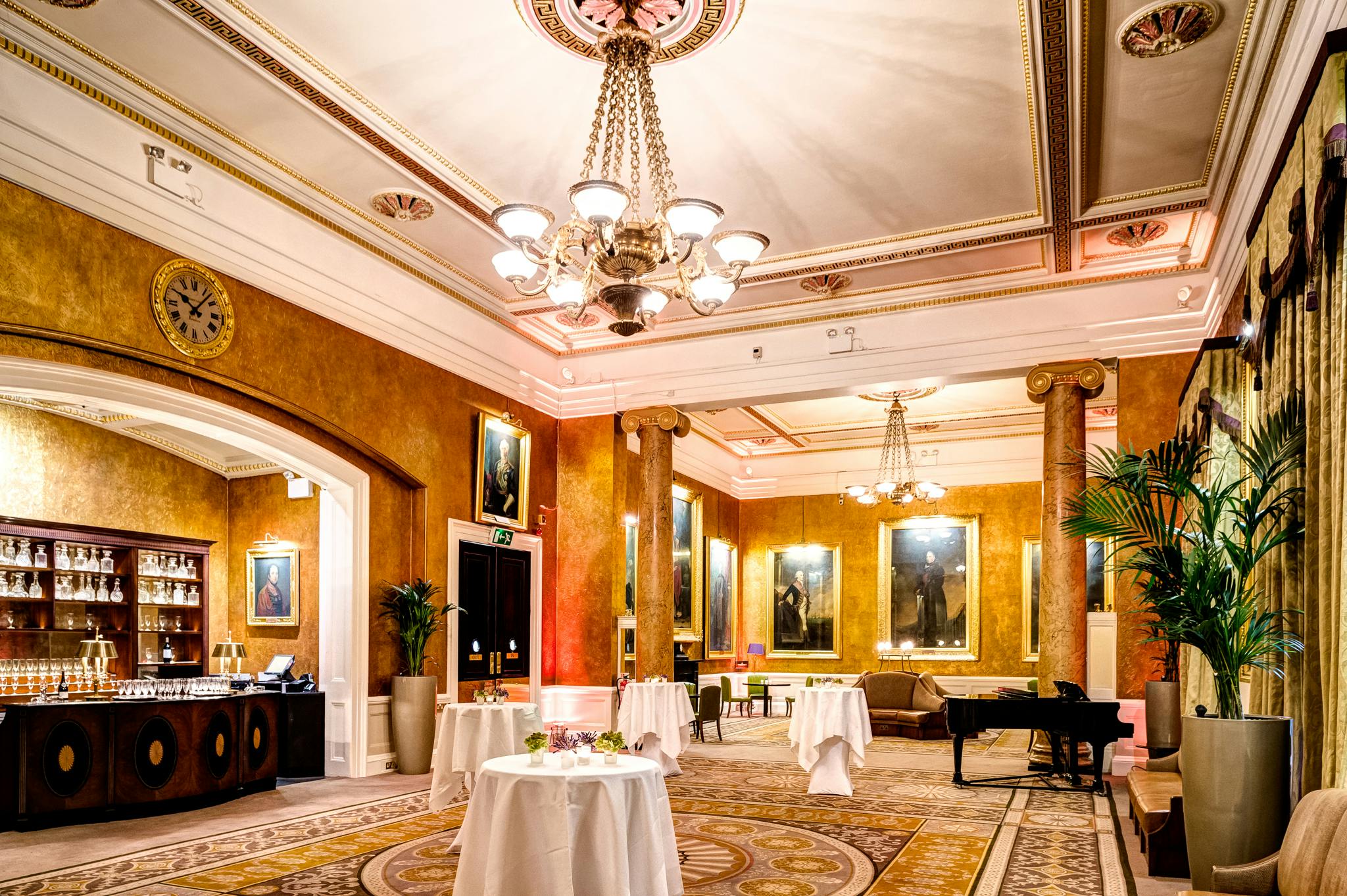 Elegant Carlton Room at 116 Pall Mall, ideal for upscale meetings and social gatherings.