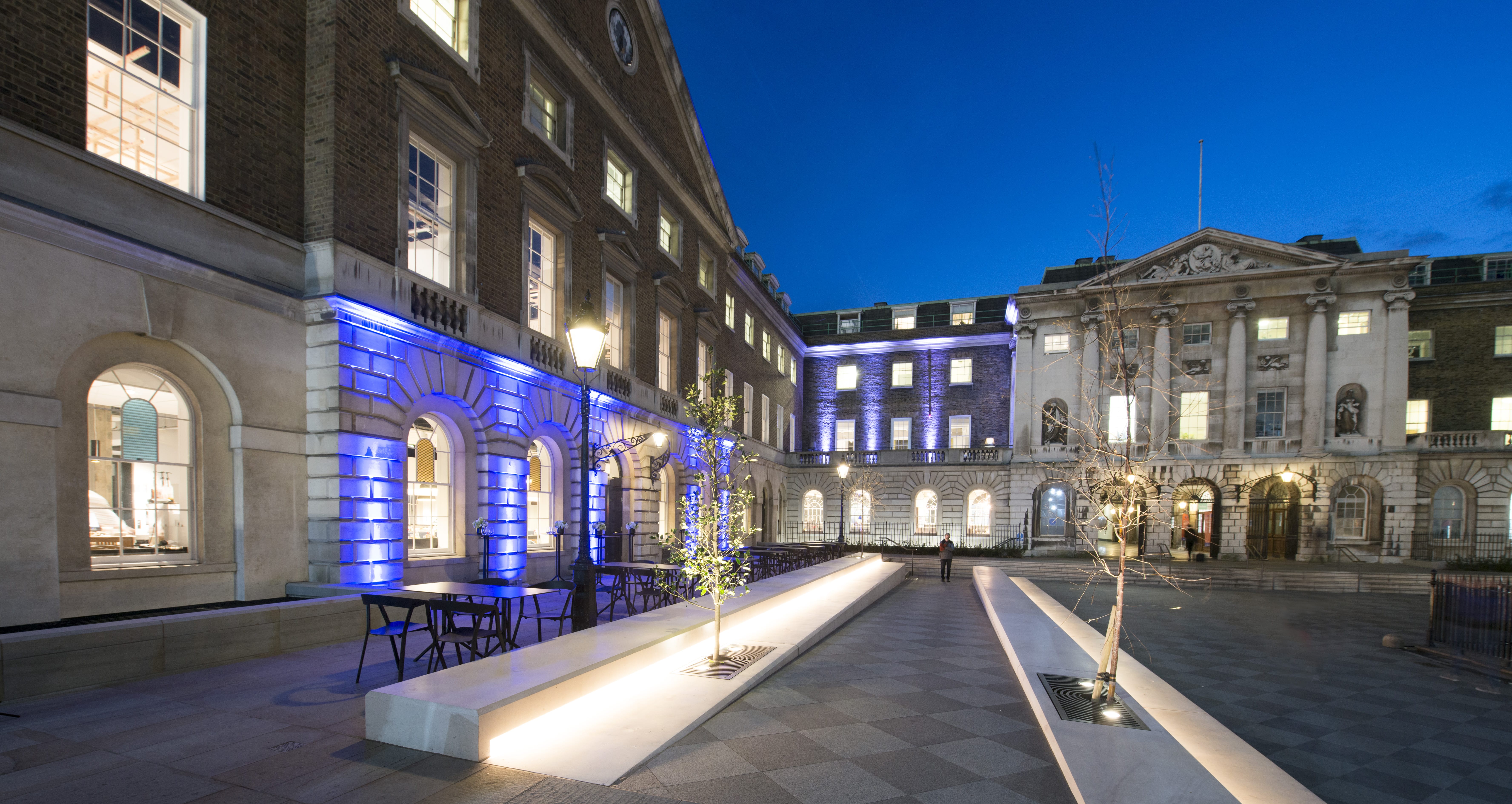 Elegant outdoor venue at Science Gallery London, perfect for receptions and cocktail parties.