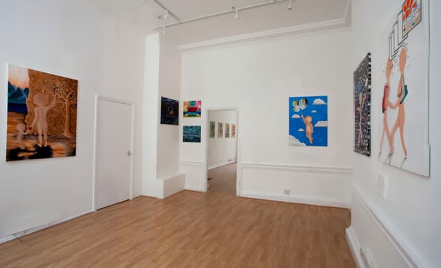 Zari Gallery