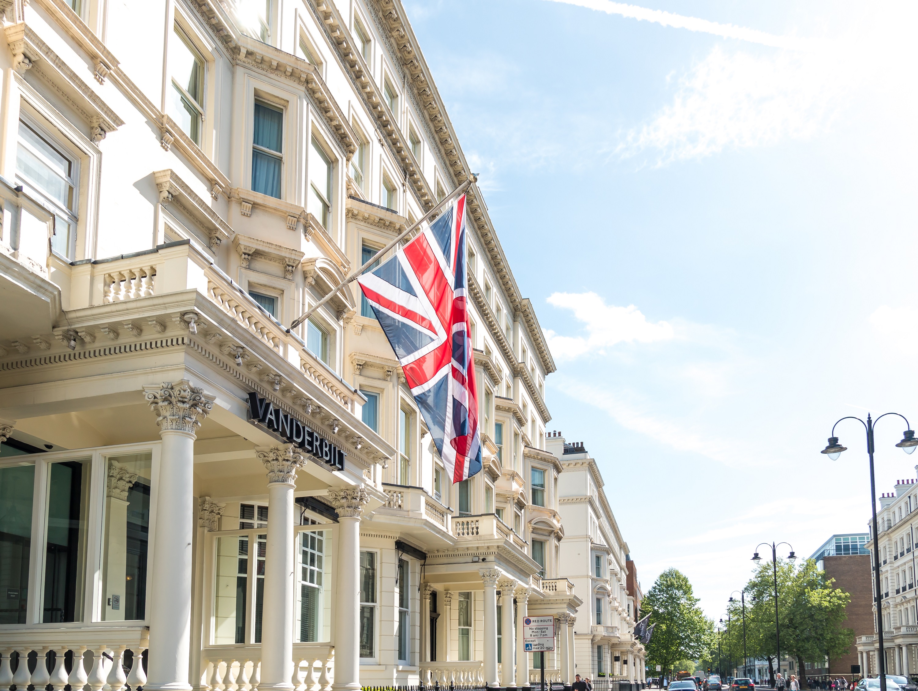 Victoria & Albert Suite, Radisson Blu London, elegant venue for corporate events and receptions.