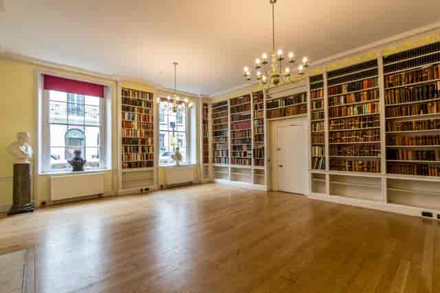 The Royal Institution - image 2