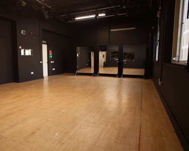 Studio 3