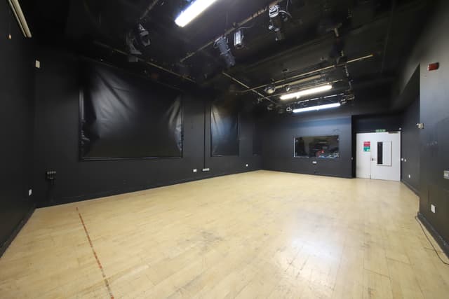 Studio 3