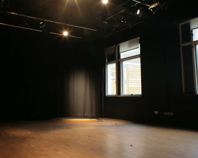 Studio 3