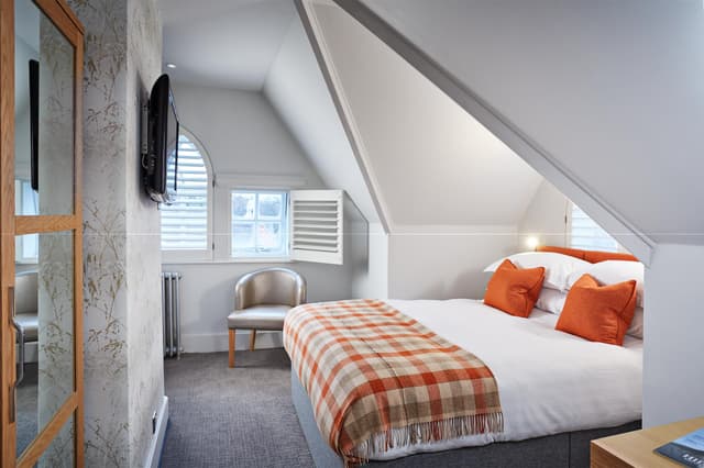 Barnett Hill Hotel