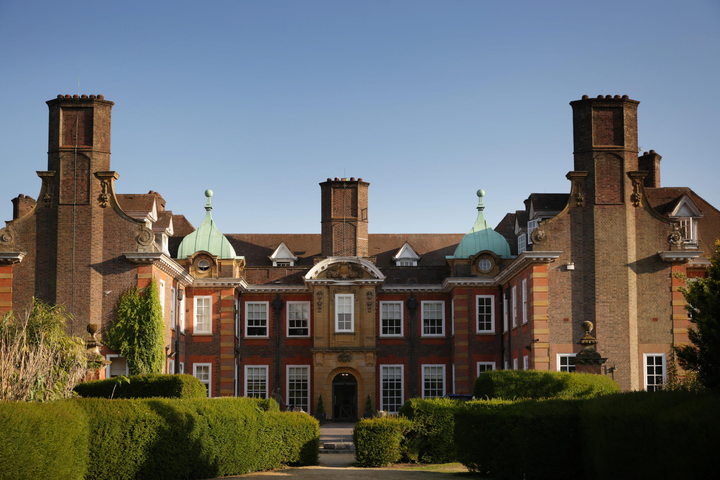 Barnett Hill Hotel - image 1