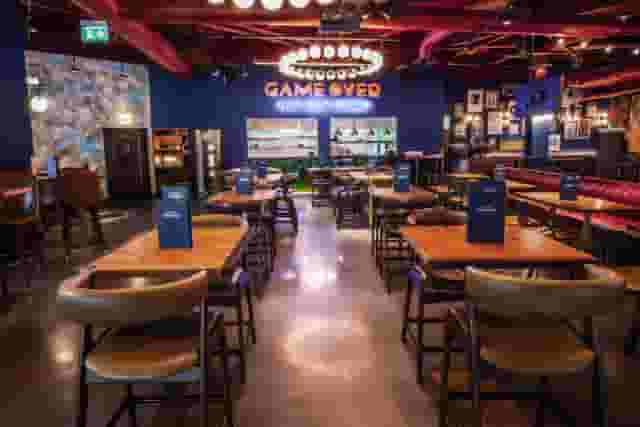 Puttshack White City