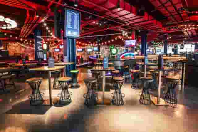 Puttshack White City