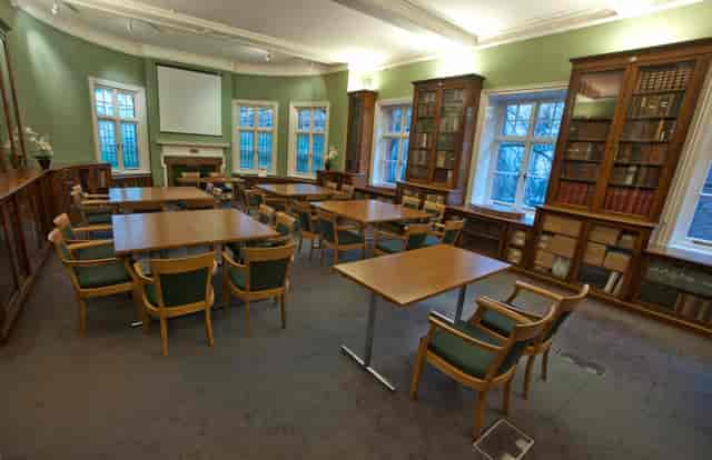 Passmore Edwards Room at St Bride Foundation, ideal for workshops and meetings.