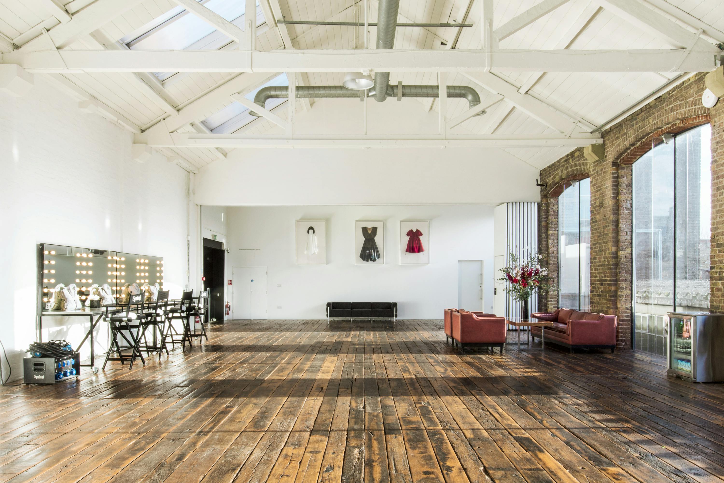 Spacious Spring Studios event venue with high ceilings, ideal for fashion shows and workshops.