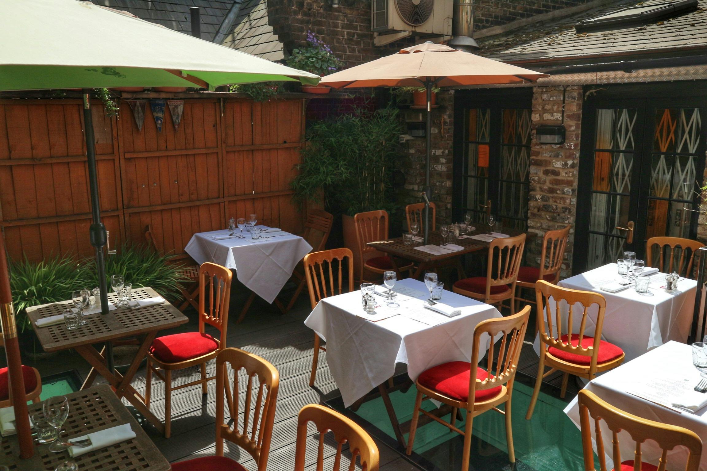 Roof Terrace at The Union Club: inviting outdoor dining for networking events and celebrations.